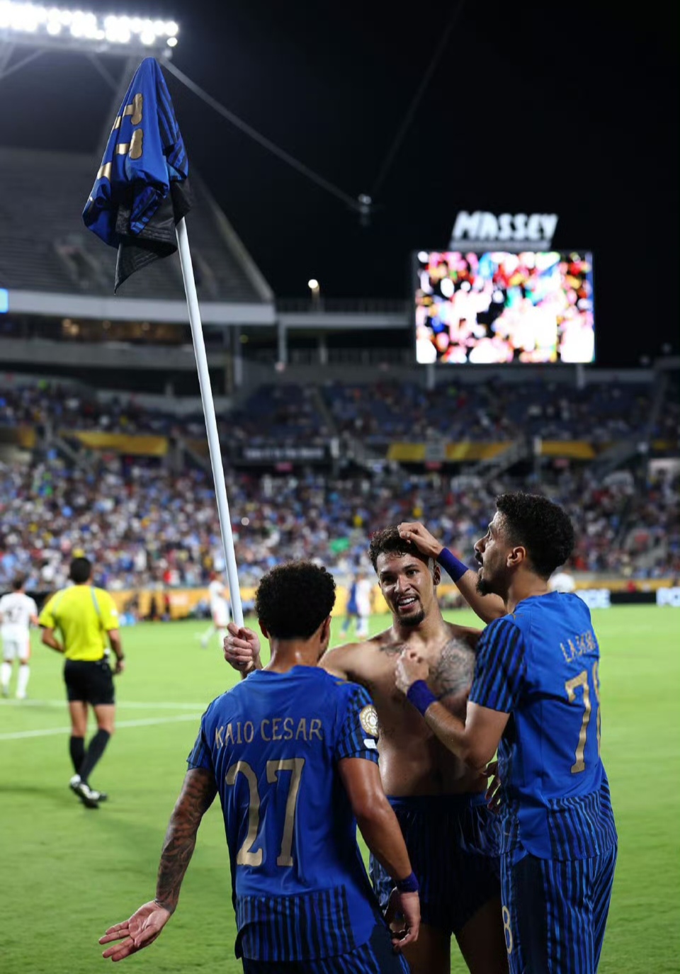 ayx app-关于转会期突围战来临；尤文图斯围绕欧联复出首秀；球迷炸锅；控场能力受关注的信息-ayx app